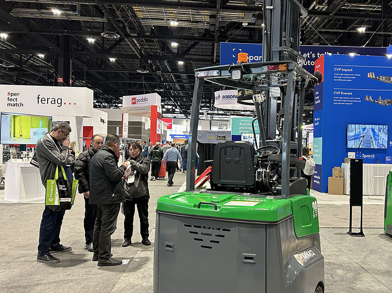 Forkvance Forklifts inicia a PROMAT 2023 com um primeiro dia de sucesso
